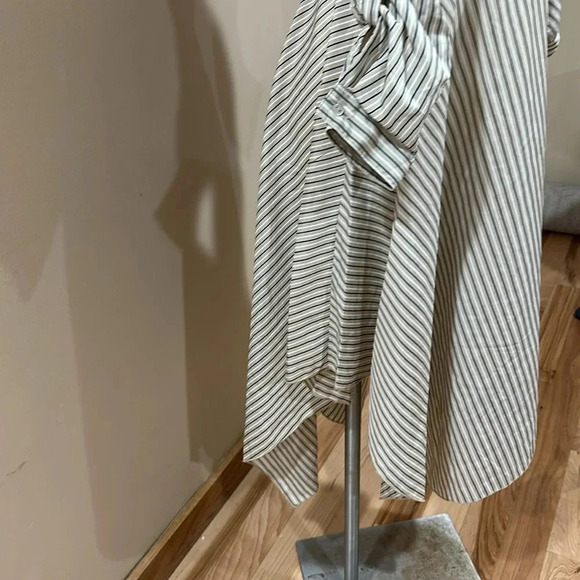 Mile Gabrielle Long Sleeve Dress - Picture 4 of 11